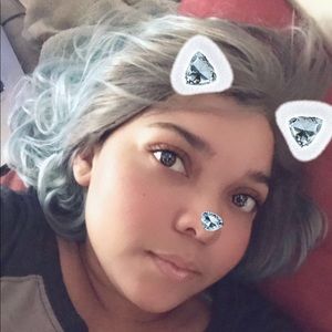 Meet your Posher, Crystal